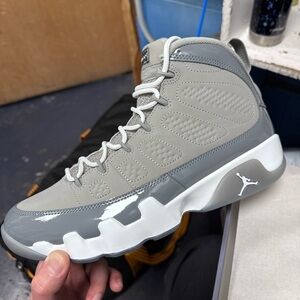 Jordan Men's Gray Sneakers